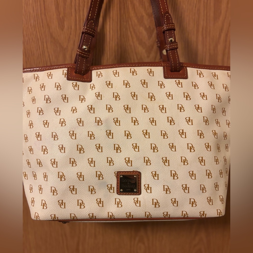 Dooney & Bourke shoulder purse - Picture 8 of 9
